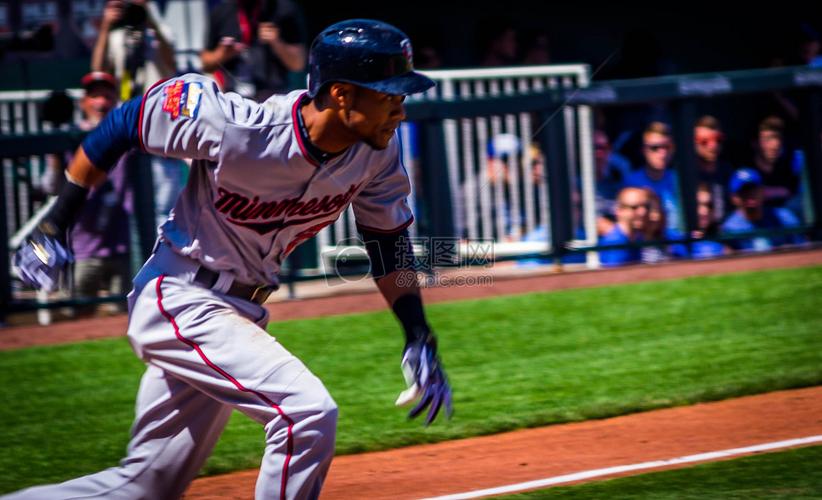 价格贵不是莱昂纳多的问题 是申花的问题 所以他来上港了.